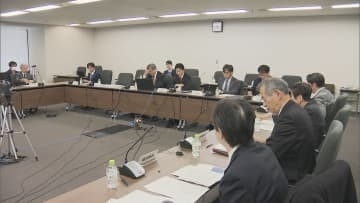 高額療養費制度の見直し案　月々の自己負担上限額を引き上げや所得区分の細分化などが盛り込まれる　長期治療の患者に配慮し「多数回該当」は維持　厚生労働省