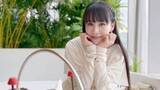 「【 Perfume 】あ～ちゃん「アフタヌーンティ友会」　繊細なティーフーズを前にご満悦の笑み」の画像1