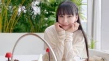 【 Perfume 】あ～ちゃん「アフタヌーンティ友会」　繊細なティーフーズを前にご満悦の笑み