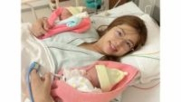 【 あおい夏海 】　双子の男児を出産「頭がコブシくらいで本当に小さい」母乳も出て喜びの声