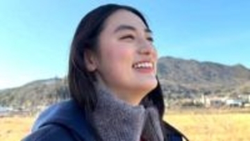 【 八木莉可子 】「気持ちのよい晴れでした」CM撮影は “典型的な日本の秋冬” コート・ストーブ・膝掛け・青空