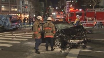 【速報】内閣府公用車7人死傷事故 “最高時速130キロ”“アクセル全開”で走行か 出発後30秒ほどで　警視庁が実況見分開始　東京・赤坂