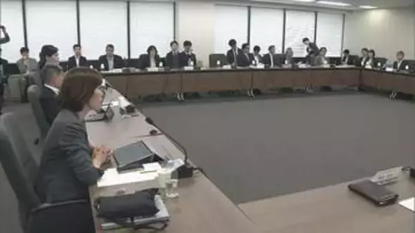 政府の労働市場改革分科会の取りまとめ案が大筋了承　AIなど17分野の学び直しプログラムで人材育成支援へ　裁量労働制の対象見直しは「夏以降に議論」　厚生労働省