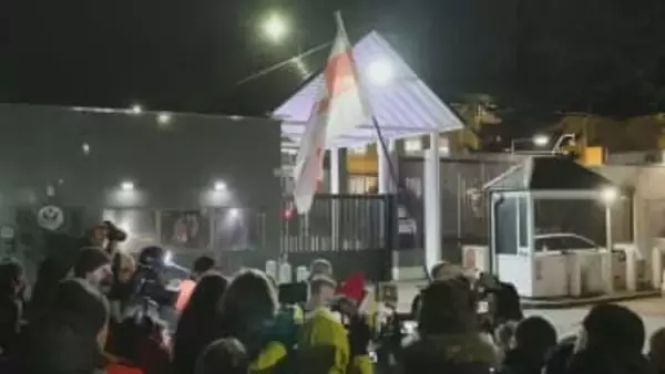 ベラルーシ 拘束の邦人やノーベル平和賞受賞者ら123人を釈放 米制裁解除で