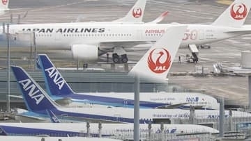 悪天候の影響で交通に影響　JAL38便欠航　ANA22便欠航　鉄道では運転取りやめや遅れが発生