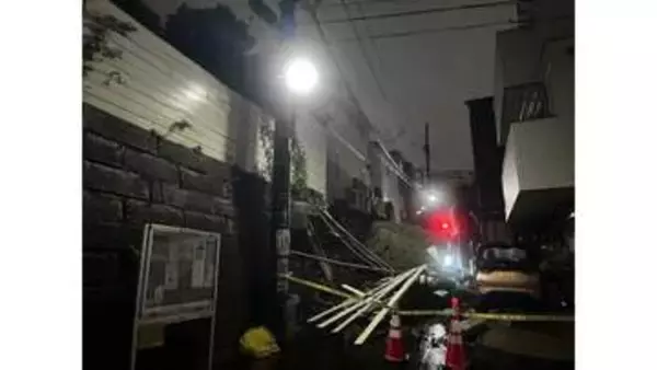 【台風25号】「住宅の基礎が丸見えに…」東京・目黒区で擁壁崩れる　土砂が乗用車を直撃…台風の影響か　中目黒駅から約800メートルの住宅地　警視庁