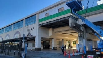 千葉・船橋市立小学校の事務職員（21）を逮捕　駅の男子トイレで盗撮か　千葉県警