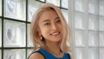 【 小島瑠璃子 】　金髪から〝さくら色〟にヘアチェンジ　「もうすぐ新生活！軽やかにしなやかに張り切っていきましょうー」　想い綴る