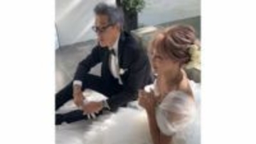 【 梅宮アンナ 】　ウェディングドレス姿を公開 「私のウェディングです　少しだけお見せ致します」夫・世継恭規さんと雑誌特集に登場