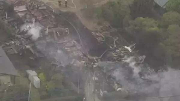 茨城・つくばみらい市で住宅など5棟焼ける火事　消火活動続く　けが人は確認されず