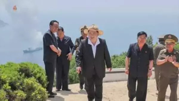 北朝鮮　金総書記が新型駆逐艦の戦略巡航‌ミサイルの発射試験を視察
