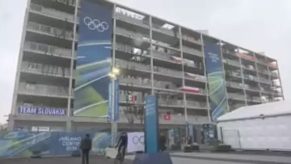 ノロウイルスで試合延期 アイスホッケー女子　フィンランド対カナダ