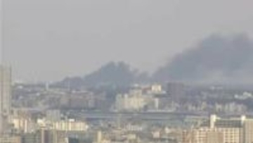 【速報】「古タイヤが燃えている」高く上がる黒煙…千葉・柏の作業場で火事　けが人・逃げ遅れなしも都内からも確認