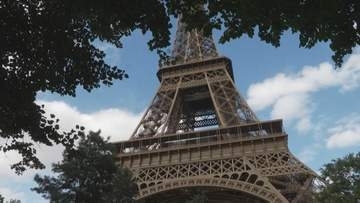 パリ・エッフェル塔で“女性従業員を排除”ヒンドゥー教団体訪問で運営会社が指示 抗議でエッフェル塔閉鎖に発展