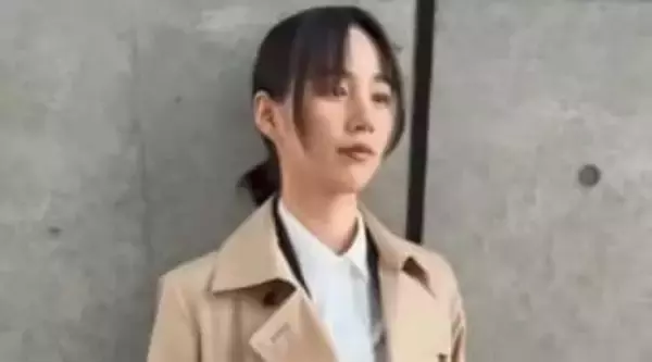 【のん】クールなトレンチコート姿で「刑事ドラマやりたいっ」CM撮影時のオフショット動画を公開