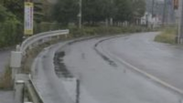 自転車に乗る男子高校生（18）に追突しそのまま逃走か　出頭してきた塗装業の男（46）をひき逃げなどの疑いで逮捕　男子高校生は意識不明のまま