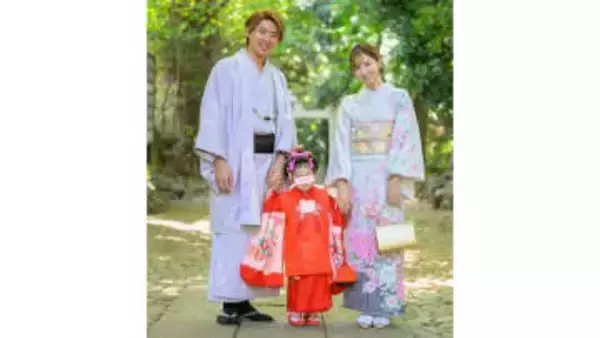 【 河西智美 】　娘の七五三　家族ショットを公開　「おばあちゃん達の愛情がつまったみんなの思い出のお着物」