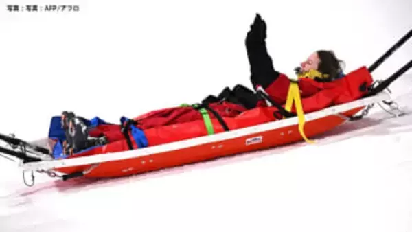 会場騒然…スキーハーフパイプで前回銀メダリスト・カナダの選手が頭部強打、担架で運ばれる【ミラノオリンピック】