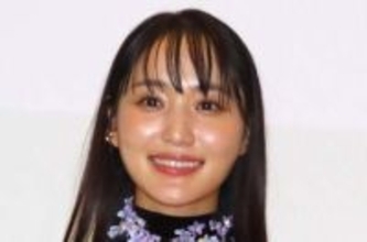 【 菅井友香 】　マンネリ解消に　「スカイダイビング」を提案　中村ゆりかと　映画『チェイサーゲームW』舞台挨拶で　真剣恋愛相談