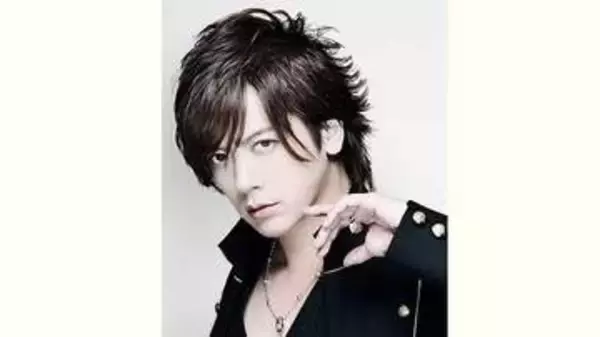 【 DAIGO 】妻・北川景子の誕生日を「KSK！」と祝福　特大ケーキの内情も明かす　深夜の投稿は〝寝かしつけで寝てしまいさっき起きた〟