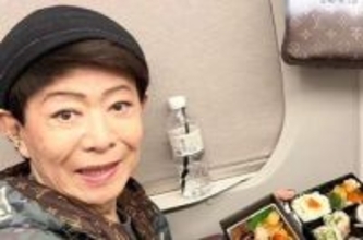 【美川憲一】「需要あるのかしら～」新幹線での居眠りカットを公開