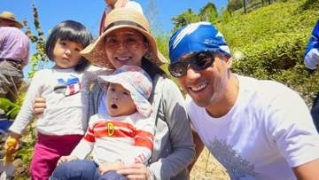 【 市川團十郎 】　「昔のカメラに出てきて…」亡き妻・小林麻央さんや麗禾さん、勸玄さんとの家族ショット公開　「宝物のお写真」「懐かしくうるうる」の声