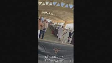 サウジ首都の国際空港に攻撃　12人が死亡 300人以上けが　フーシ派関与か