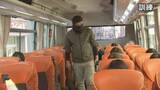 「「はとバス」車内でバスジャックが発生した想定でテロ対処訓練　警視庁など」の画像1