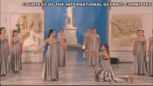 ミラノ・コルティナ冬季オリンピック聖火採火式 ギリシャ・オリンピアで　雨のため屋内で実施