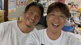 「【 純烈・酒井一圭 】〝ムキムキマッチョメンが現れました〟盟友・岩永洋昭と2ショット「順調で何よりやで」エール贈る」の画像1