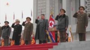 北朝鮮の工兵部隊がロシアから帰国　金正恩総書記が歓迎式典に出席　兵士らをたたえる