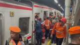 「インドネシア首都近郊の駅で列車の衝突事故　乗客15人死亡80人以上負傷」の画像1