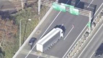 千葉・成田市の東関東自動車道で大型トラックにひかれ女性（62）死亡　乗用車を路肩に停車後ひかれたか　千葉県警