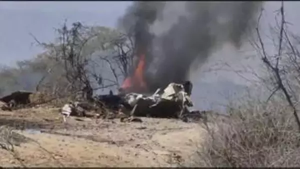 小型機墜落　観光客など13人全員死亡　ペルー世界遺産「ナスカの地上絵」見物中　強風により2日前まで遊覧飛行中止　地元当局が事故原因調べる
