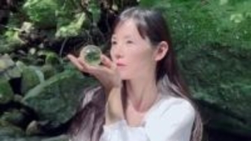 【 小西真奈美 】世界自然遺産『屋久島』でのオフショット公開「決して観光では行けないような場所での素敵な撮影」