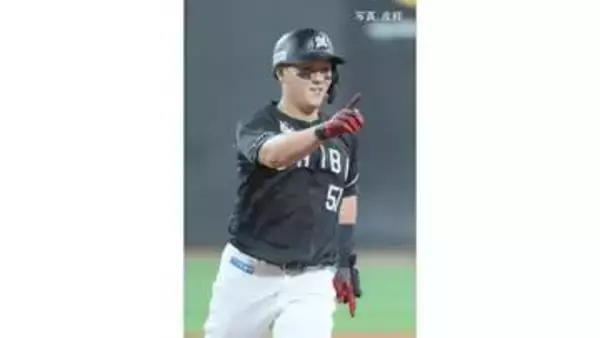 【ロッテ】日本ハムとの競り合い制す 山口が9回柳川から落合以来40年ぶり日本人30号V弾 2HR3打点 安田が走者一掃の逆転打 田中6回途中4失点