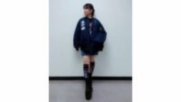 【杜このみ】　「長く大切に着たい宝物」20年前から愛するブランドのジャケットとデニムのミニスカート姿を公開