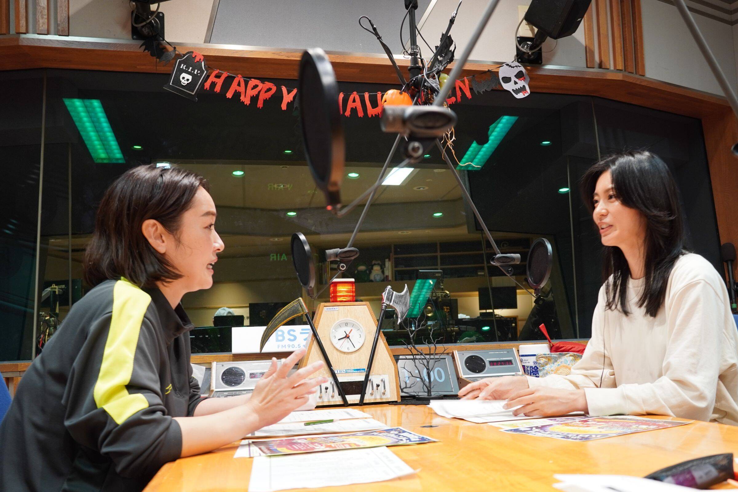 TBSラジオの局内を四足歩行で走る！