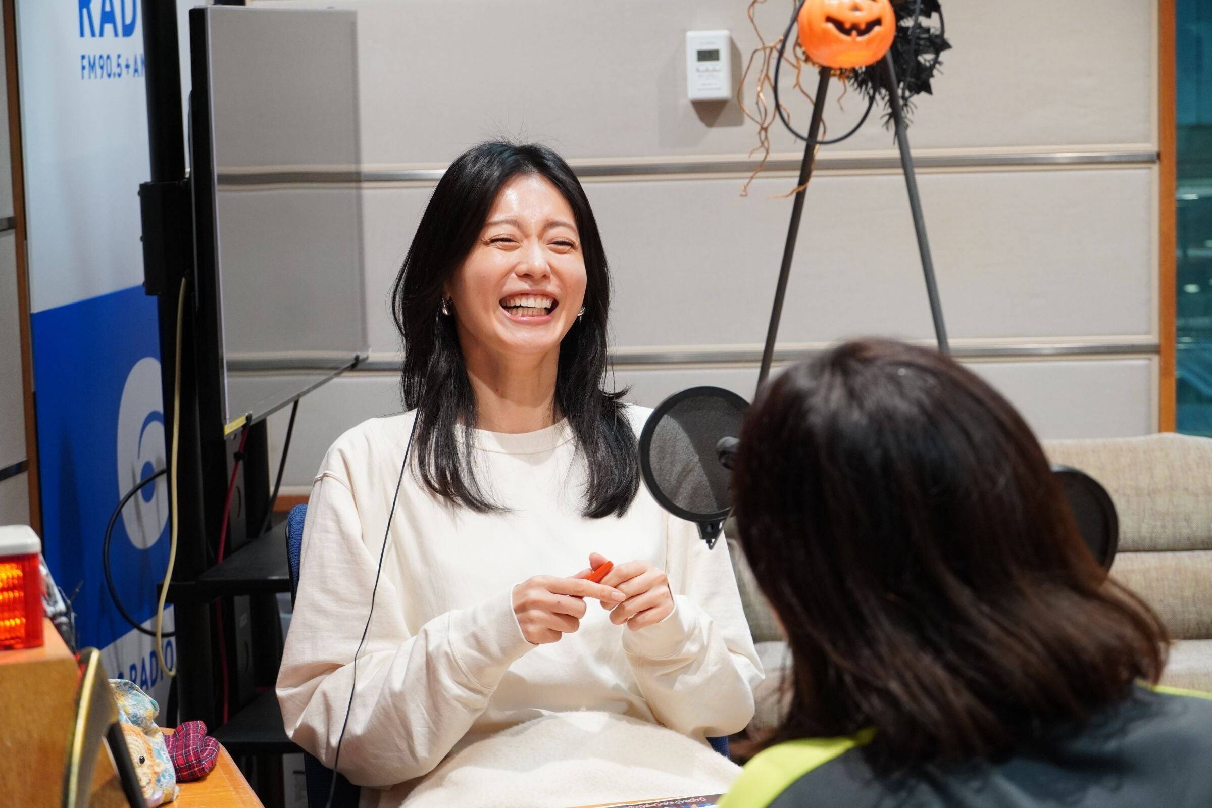 TBSラジオの局内を四足歩行で走る！