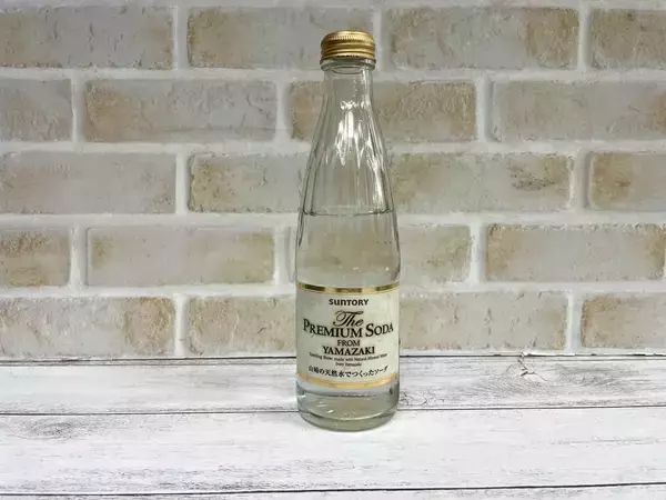 「プレーン炭酸水”２８種類”を飲み比べた結果！」の画像