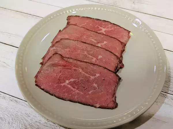 「【秋の味覚】洋梨はまさかのローストビーフと相性抜群だった！」の画像