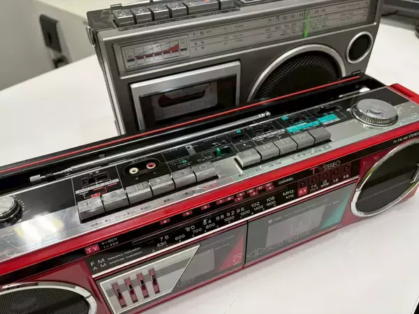 「懐かしの昭和家電、その魅力は芸術的なデザインにあり【昭和家電評論家が解説】」の画像