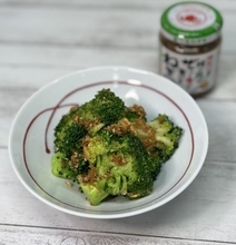 レンチンして"食べるねぎ油"を和えるだけお手軽レシピ！ブロッコリーねぎ油和え