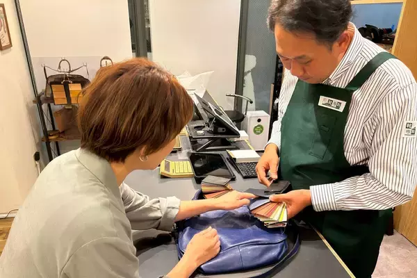 「15年以上使って色の剥げたカバンの修理・クリーニングサービスを利用してみた！」の画像