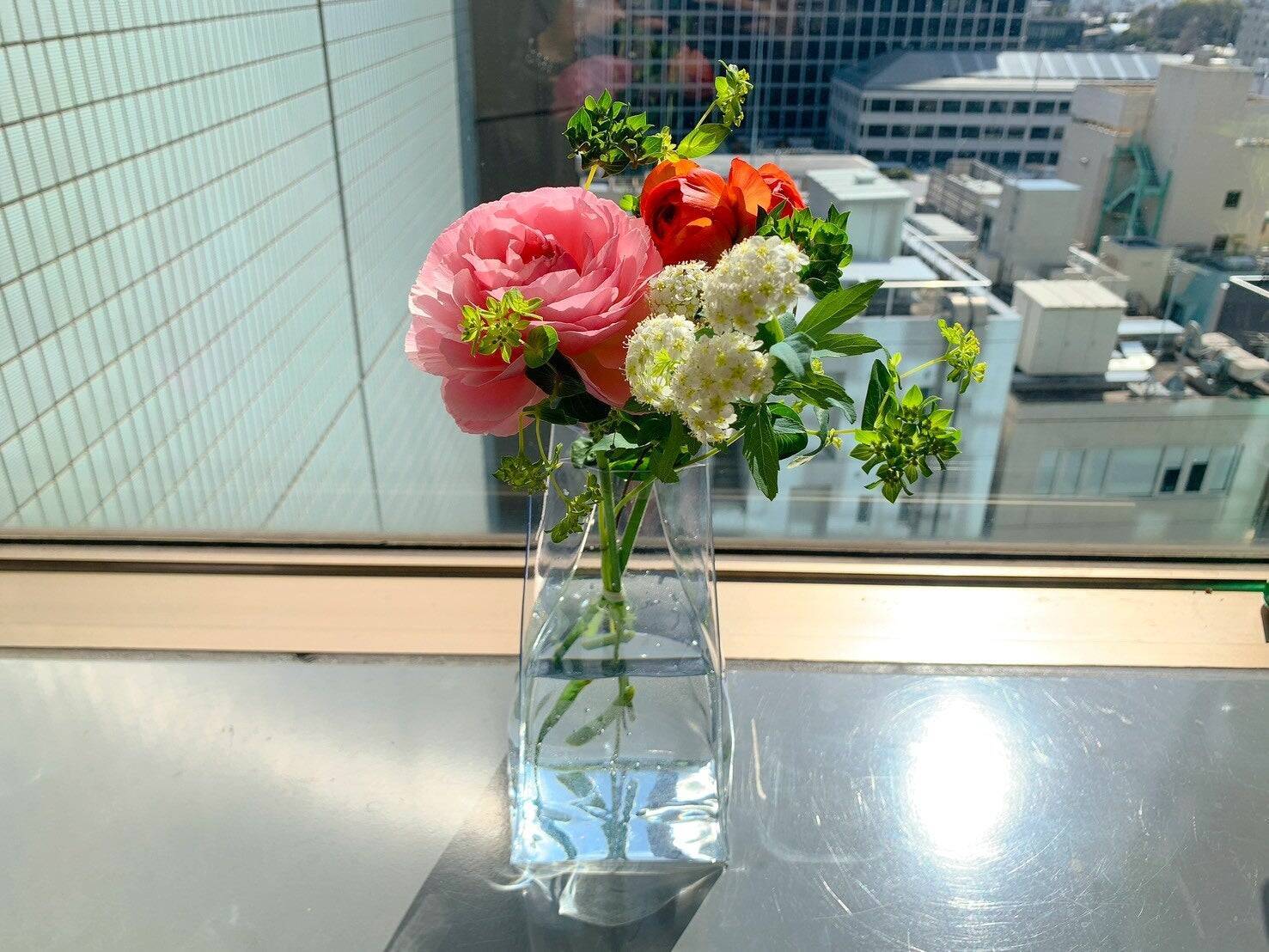 お花と一緒にプレゼント！水を入れて花瓶に変身！折りたためる花瓶コレクション