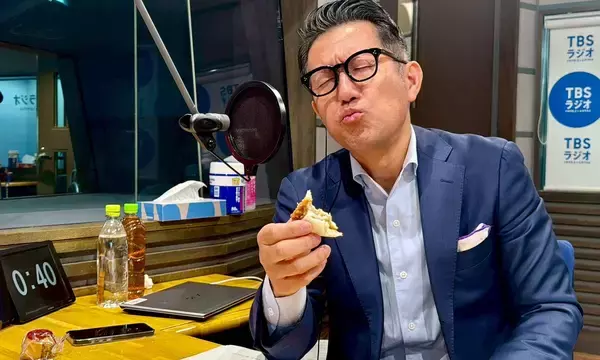 「【ランチや夜食にも】コンビニ・スーパーの『カツサンド』、食べ比べ！」の画像