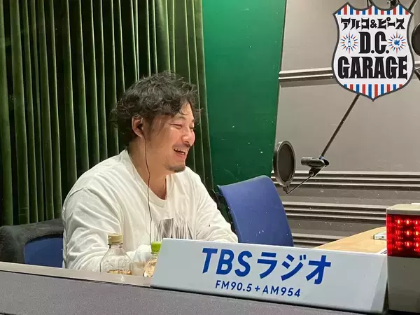 「全ての文字を下から書いていく書道家YouTuber『筆外道』がバズってます」の画像