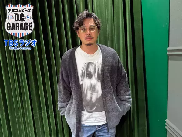 「全ての文字を下から書いていく書道家YouTuber『筆外道』がバズってます」の画像