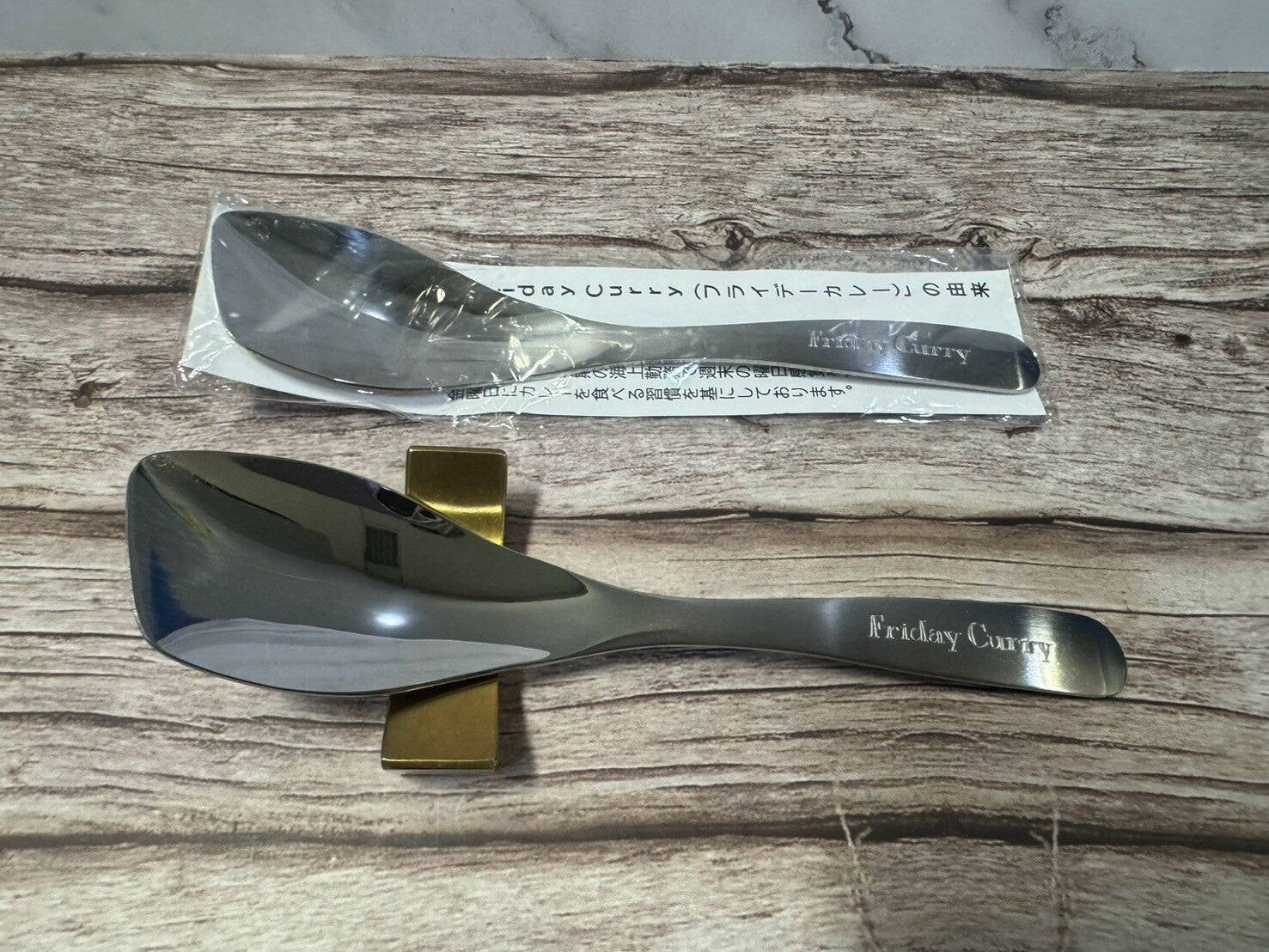 具材の切りやすさや口当たりは激変する？話題のカレー専用スプーン5種を食べ比べ