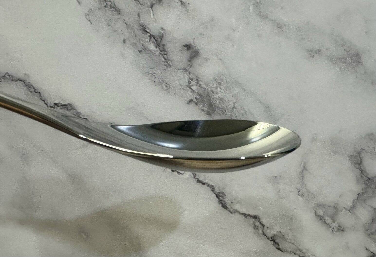 具材の切りやすさや口当たりは激変する？話題のカレー専用スプーン5種を食べ比べ
